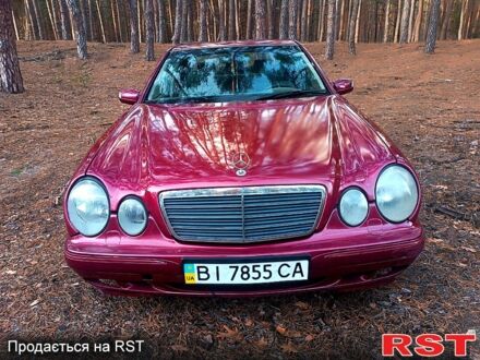 Мерседес Е-Класс 2001 в Котельве на Automoto.ua Красный Мерседес Е-Класс, объемом двигателя 2.6 л и пробегом 0 тыс. км за 3400 $, фото 1 на Automoto.ua
