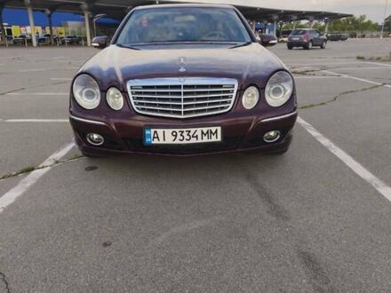 Червоний Мерседес Е-Клас, об'ємом двигуна 3 л та пробігом 400 тис. км за 7500 $, фото 1 на Automoto.ua