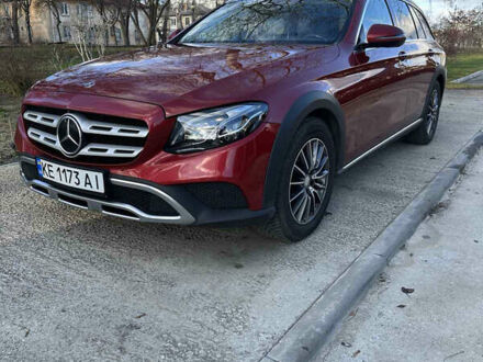 Красный Мерседес Е-Класс, объемом двигателя 1.95 л и пробегом 176 тыс. км за 40000 $, фото 1 на Automoto.ua