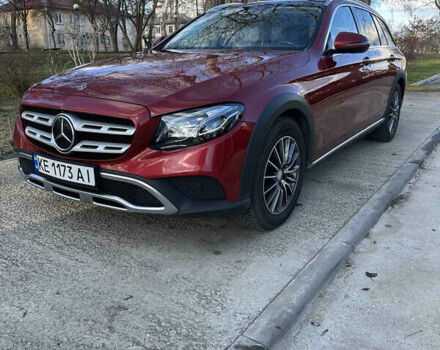 Красный Мерседес Е-Класс, объемом двигателя 1.95 л и пробегом 176 тыс. км за 40000 $, фото 1 на Automoto.ua