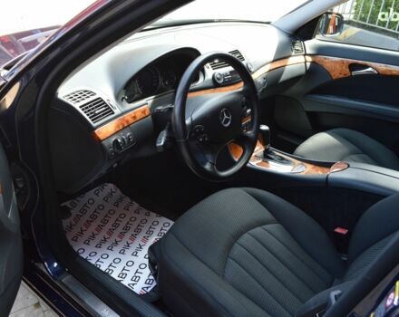 Мерседес Е-Класс, объемом двигателя 3 л и пробегом 303 тыс. км за 9300 $, фото 4 на Automoto.ua