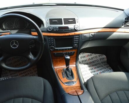 Мерседес Е-Класс, объемом двигателя 3 л и пробегом 303 тыс. км за 9300 $, фото 11 на Automoto.ua