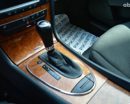 Мерседес Е-Класс, объемом двигателя 3 л и пробегом 303 тыс. км за 9300 $, фото 12 на Automoto.ua