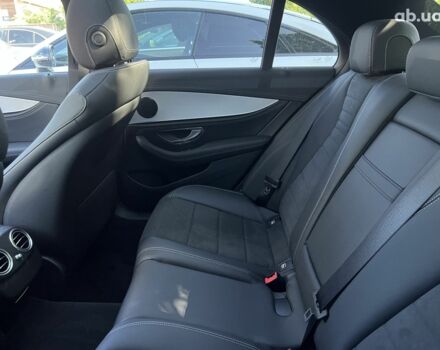 Мерседес Е-Клас, об'ємом двигуна 2 л та пробігом 6 тис. км за 62806 $, фото 18 на Automoto.ua