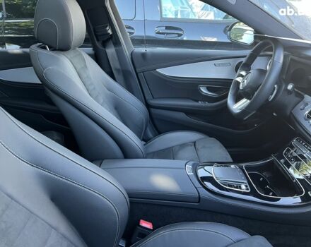 Мерседес Е-Клас, об'ємом двигуна 2 л та пробігом 6 тис. км за 62806 $, фото 23 на Automoto.ua