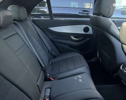 Мерседес Е-Клас, об'ємом двигуна 2 л та пробігом 6 тис. км за 62806 $, фото 3 на Automoto.ua