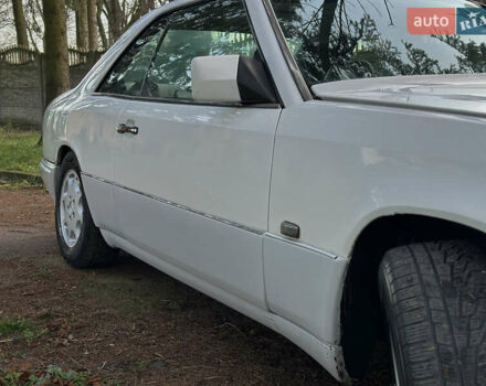 Мерседес Е-Класс, объемом двигателя 2 л и пробегом 470 тыс. км за 3390 $, фото 12 на Automoto.ua