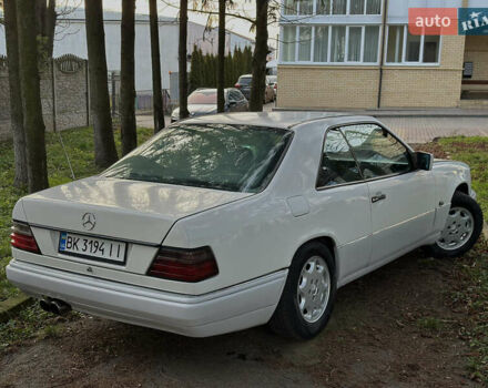 Мерседес Е-Класс, объемом двигателя 2 л и пробегом 470 тыс. км за 3390 $, фото 5 на Automoto.ua