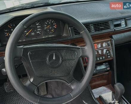 Мерседес Е-Класс, объемом двигателя 2 л и пробегом 470 тыс. км за 3390 $, фото 20 на Automoto.ua