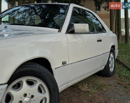 Мерседес Е-Класс, объемом двигателя 2 л и пробегом 470 тыс. км за 3390 $, фото 11 на Automoto.ua