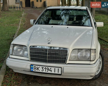 Мерседес Е-Класс, объемом двигателя 2 л и пробегом 470 тыс. км за 3390 $, фото 8 на Automoto.ua