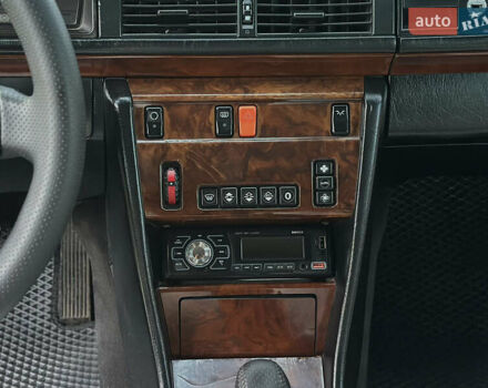 Мерседес Е-Класс, объемом двигателя 2 л и пробегом 470 тыс. км за 3390 $, фото 22 на Automoto.ua