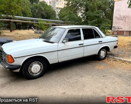 Мерседес Е-Класс, объемом двигателя 2.4 л и пробегом 350 тыс. км за 1000 $, фото 2 на Automoto.ua