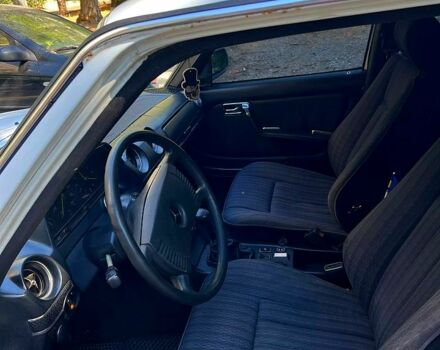 Мерседес Е-Класс, объемом двигателя 2.4 л и пробегом 350 тыс. км за 1000 $, фото 6 на Automoto.ua