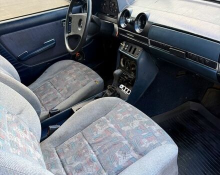 Мерседес Е-Клас, об'ємом двигуна 2 л та пробігом 500 тис. км за 800 $, фото 10 на Automoto.ua