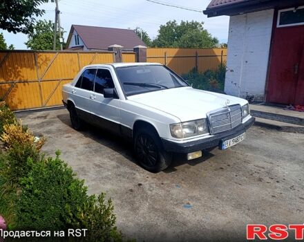 Мерседес Е-Класс, объемом двигателя 2 л и пробегом 352 тыс. км за 1000 $, фото 1 на Automoto.ua