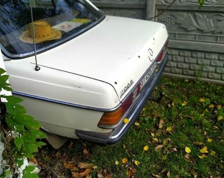 Мерседес Е-Класс, объемом двигателя 2 л и пробегом 52 тыс. км за 2000 $, фото 1 на Automoto.ua