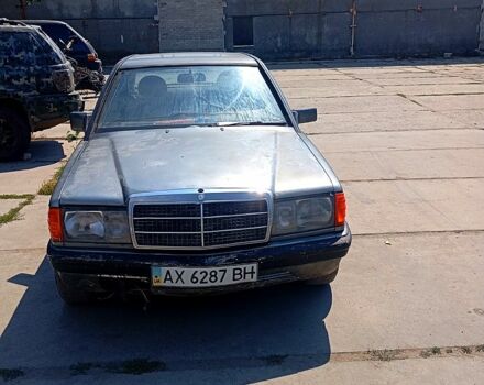 Мерседес Е-Клас, об'ємом двигуна 2 л та пробігом 365 тис. км за 1100 $, фото 2 на Automoto.ua