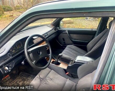 Мерседес Е-Класс, объемом двигателя 2 л и пробегом 400 тыс. км за 1000 $, фото 3 на Automoto.ua