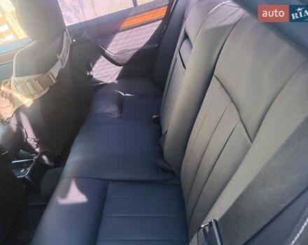 Мерседес Е-Класс, объемом двигателя 2.3 л и пробегом 255 тыс. км за 2100 $, фото 10 на Automoto.ua