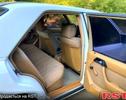 Мерседес Е-Класс, объемом двигателя 2.3 л и пробегом 350 тыс. км за 1700 $, фото 4 на Automoto.ua