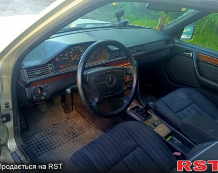 Мерседес Е-Клас, об'ємом двигуна 2.5 л та пробігом 0 тис. км за 3200 $, фото 2 на Automoto.ua