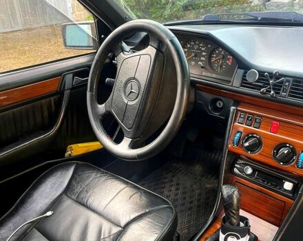 Мерседес Е-Класс, объемом двигателя 2.3 л и пробегом 200 тыс. км за 3000 $, фото 3 на Automoto.ua