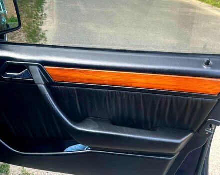 Мерседес Е-Класс, объемом двигателя 2.3 л и пробегом 200 тыс. км за 3000 $, фото 7 на Automoto.ua