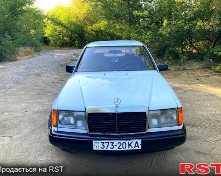 Мерседес Е-Класс, объемом двигателя 2.3 л и пробегом 350 тыс. км за 1700 $, фото 1 на Automoto.ua