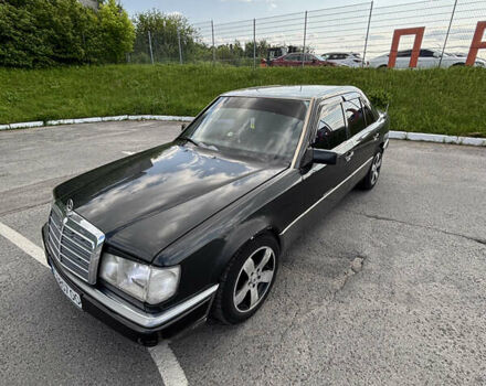 Мерседес Е-Класс, объемом двигателя 3 л и пробегом 284 тыс. км за 2950 $, фото 1 на Automoto.ua