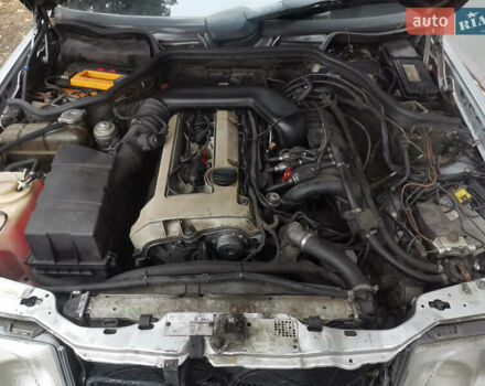 Мерседес Е-Класс, объемом двигателя 2.8 л и пробегом 300 тыс. км за 2700 $, фото 1 на Automoto.ua