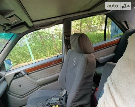 Мерседес Е-Класс, объемом двигателя 2.5 л и пробегом 700 тыс. км за 1550 $, фото 1 на Automoto.ua