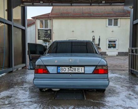 Мерседес Е-Класс, объемом двигателя 2.2 л и пробегом 110 тыс. км за 3500 $, фото 3 на Automoto.ua