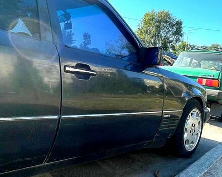 Мерседес Е-Класс, объемом двигателя 2.8 л и пробегом 489 тыс. км за 2000 $, фото 1 на Automoto.ua