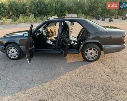 Мерседес Е-Класс, объемом двигателя 2.5 л и пробегом 508 тыс. км за 6000 $, фото 18 на Automoto.ua