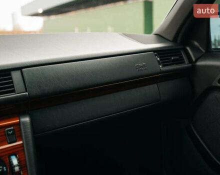 Мерседес Е-Класс, объемом двигателя 2.2 л и пробегом 60 тыс. км за 25000 $, фото 14 на Automoto.ua