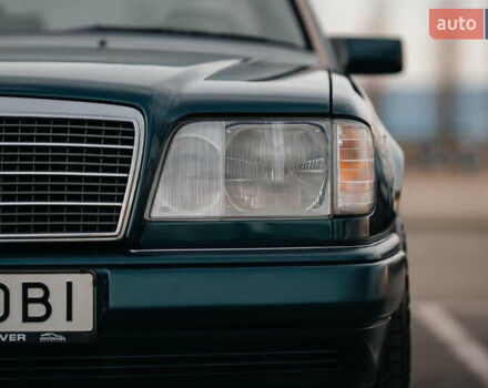 Мерседес Е-Класс, объемом двигателя 2.2 л и пробегом 60 тыс. км за 25000 $, фото 3 на Automoto.ua