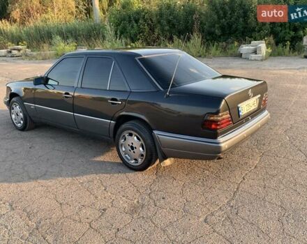 Мерседес Е-Класс, объемом двигателя 2.5 л и пробегом 508 тыс. км за 6000 $, фото 8 на Automoto.ua