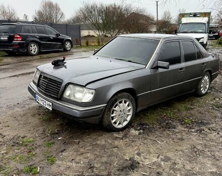 Мерседес Е-Клас, об'ємом двигуна 2.8 л та пробігом 280 тис. км за 1550 $, фото 2 на Automoto.ua