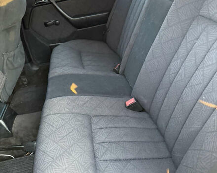 Мерседес Е-Класс 1995 в Киеве на Automoto.ua Мерседес Е-Класс, объемом двигателя 2.2 л и пробегом 400 тыс. км за 5000 $, фото 14 на Automoto.ua