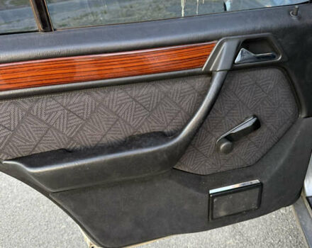 Мерседес Е-Класс 1995 в Киеве на Automoto.ua Мерседес Е-Класс, объемом двигателя 2.2 л и пробегом 400 тыс. км за 5000 $, фото 15 на Automoto.ua