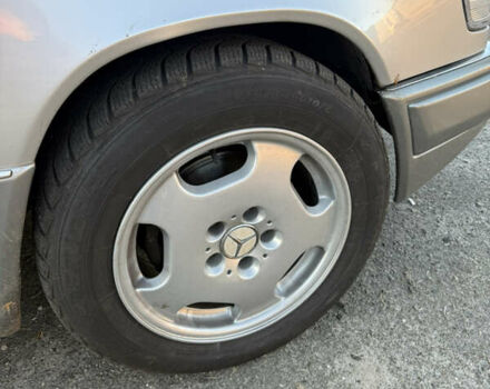 Мерседес Е-Класс 1995 в Киеве на Automoto.ua Мерседес Е-Класс, объемом двигателя 2.2 л и пробегом 400 тыс. км за 5000 $, фото 2 на Automoto.ua