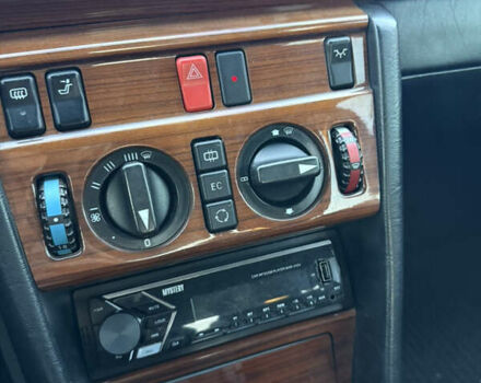 Мерседес Е-Класс 1995 в Киеве на Automoto.ua Мерседес Е-Класс, объемом двигателя 2.2 л и пробегом 400 тыс. км за 5000 $, фото 8 на Automoto.ua