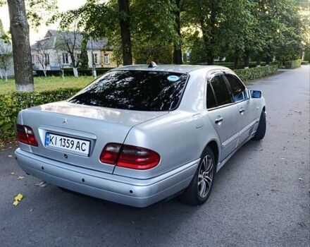 Мерседес Е-Класс, объемом двигателя 3.2 л и пробегом 530 тыс. км за 3500 $, фото 6 на Automoto.ua