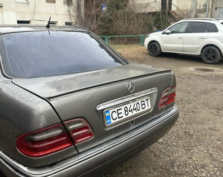 Мерседес Е-Класс, объемом двигателя 3.2 л и пробегом 330 тыс. км за 2600 $, фото 3 на Automoto.ua