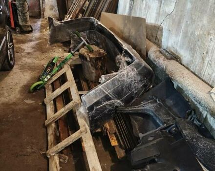 Мерседес Е-Клас, об'ємом двигуна 3.2 л та пробігом 380 тис. км за 2100 $, фото 12 на Automoto.ua