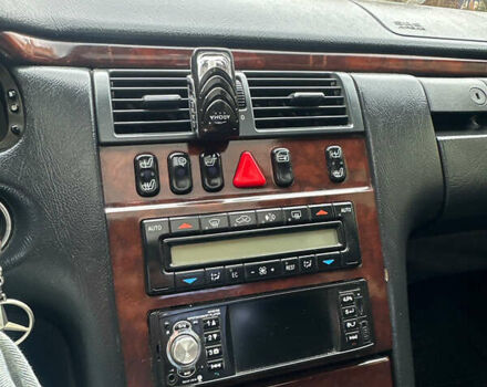 Мерседес Е-Класс, объемом двигателя 3.2 л и пробегом 330 тыс. км за 2600 $, фото 1 на Automoto.ua