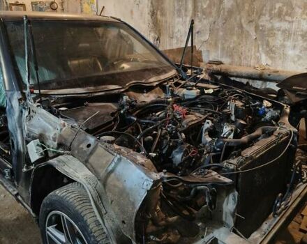 Мерседес Е-Клас, об'ємом двигуна 3.2 л та пробігом 380 тис. км за 2100 $, фото 5 на Automoto.ua