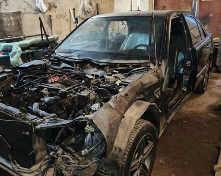 Мерседес Е-Клас, об'ємом двигуна 3.2 л та пробігом 380 тис. км за 2100 $, фото 6 на Automoto.ua