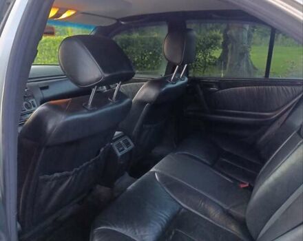 Мерседес Е-Класс, объемом двигателя 3.2 л и пробегом 530 тыс. км за 3500 $, фото 2 на Automoto.ua